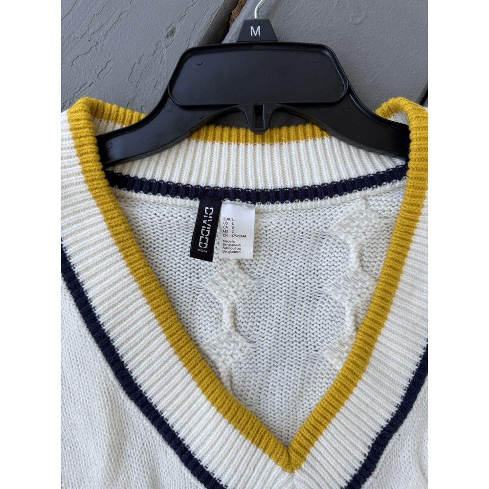 Divided by H&M Oversized Sweater‎ Chunky Large White Cable Knit Preppy V-Neck - Picture 3 of 7